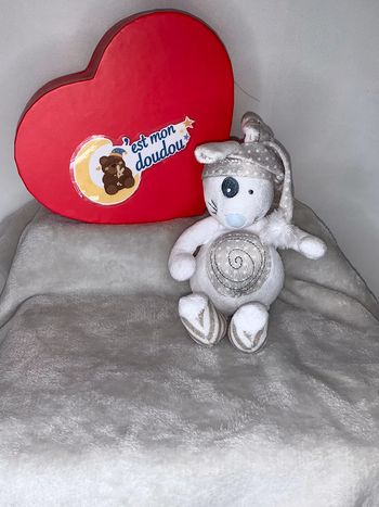 TAO04 doudou lapin Tao