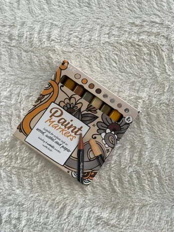 Feutres couleur terre et métalliques neufs