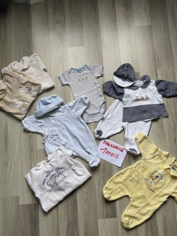 Lot de 7 vêtements bébé garçon naissance / 1 mois