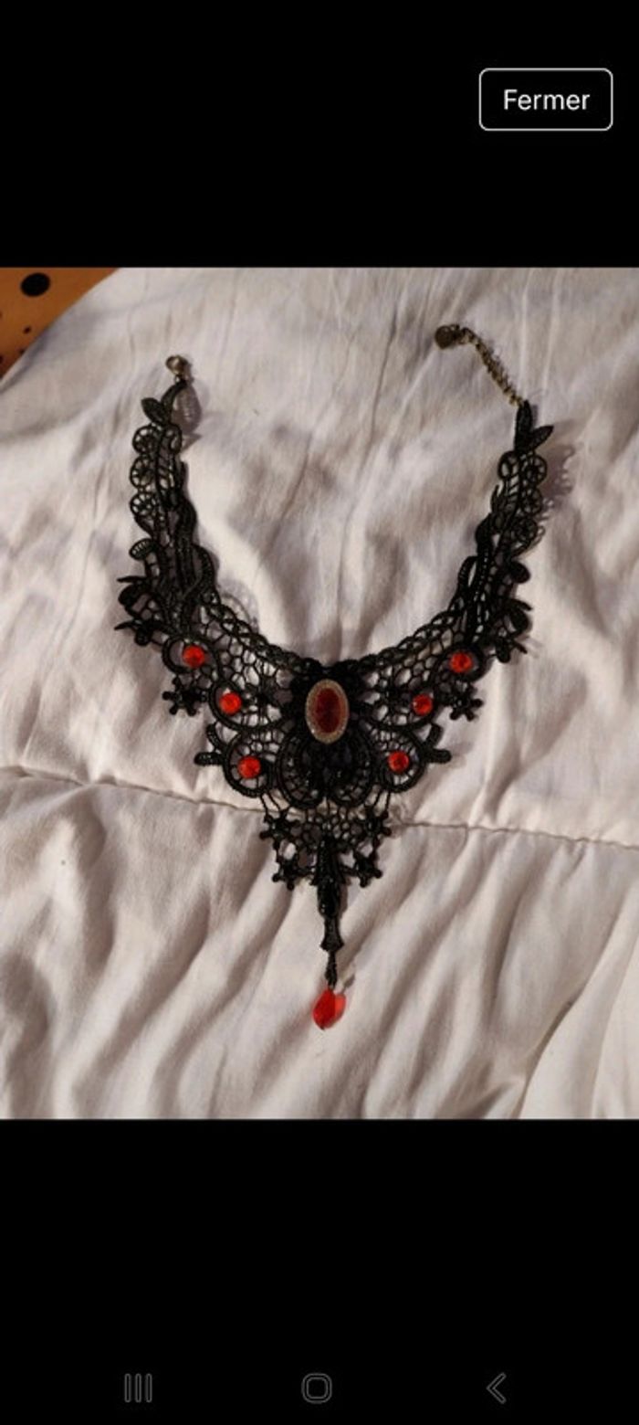Collier stylé gothique