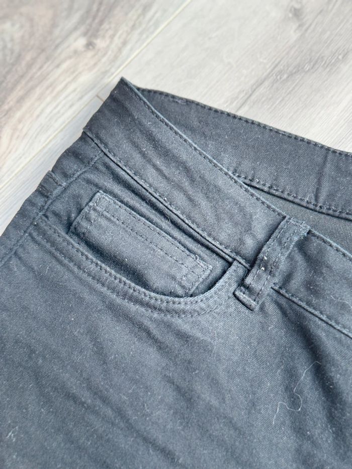 Jean noir 38 la halle - photo numéro 5