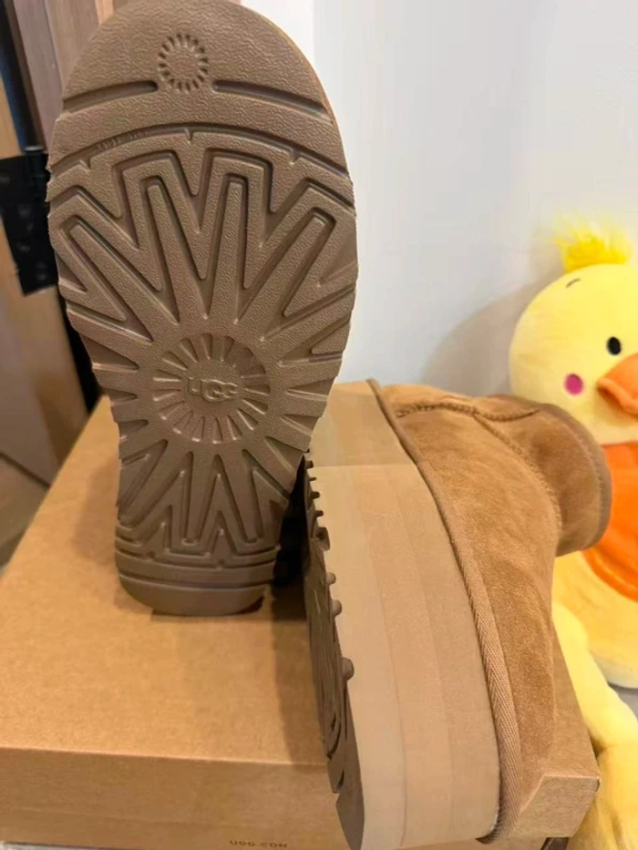 Ugg Ultra Mini taille 38 - photo numéro 7