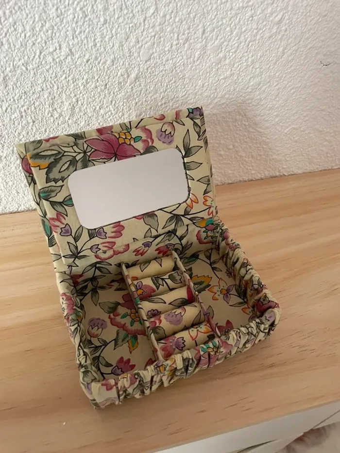 Petit coffret à bijoux - photo numéro 2