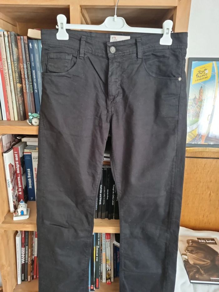 Jean noir regular fit  Celio taille 42 - photo numéro 2