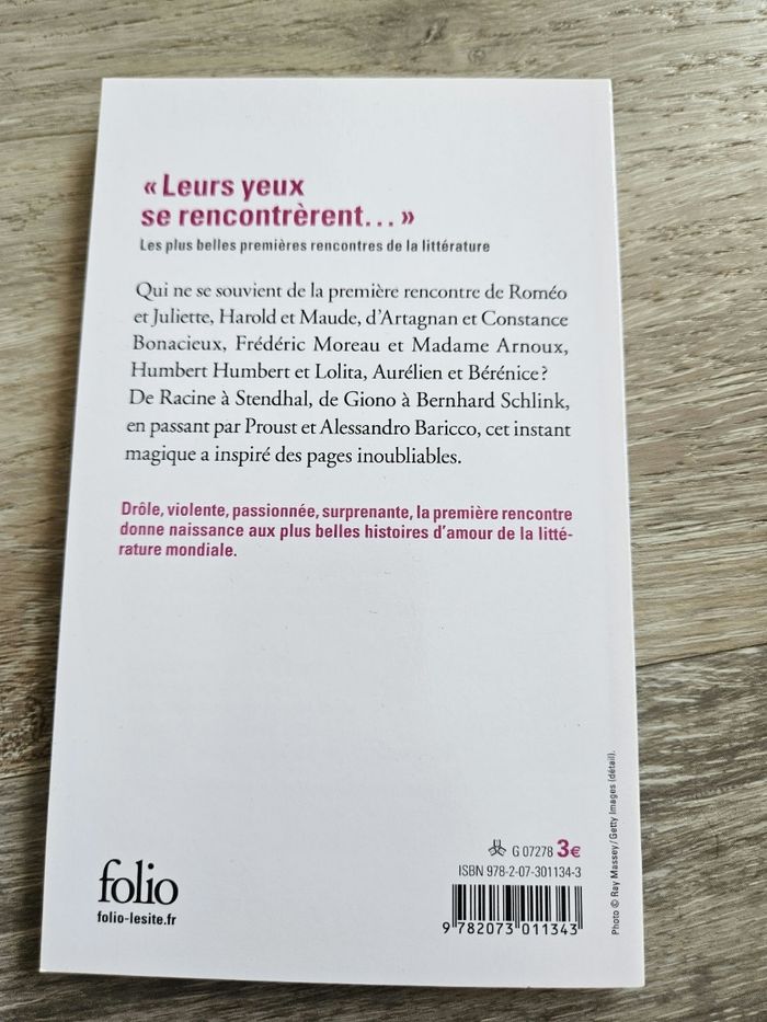 Leurs yeux se rencontrèrent - photo numéro 2