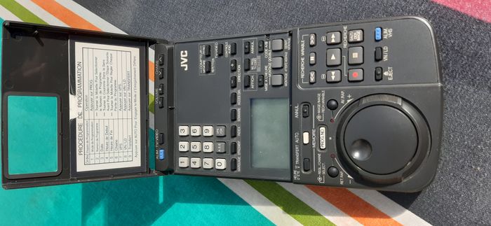 Télécommande Magnetoscope + TV JVC (+multimarques) - photo numéro 3