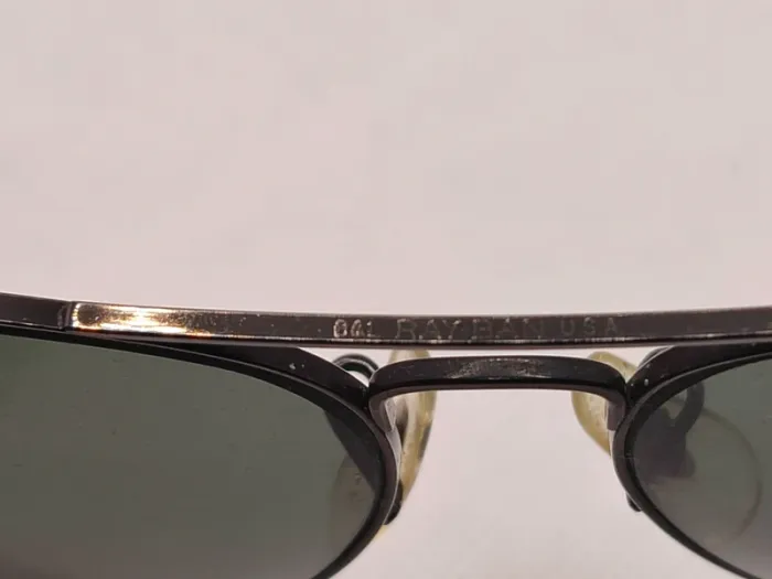 Lunettes de soleil Ray ban aviator avec branches crochets fabriquées par Bausch e Lomb - photo numéro 3
