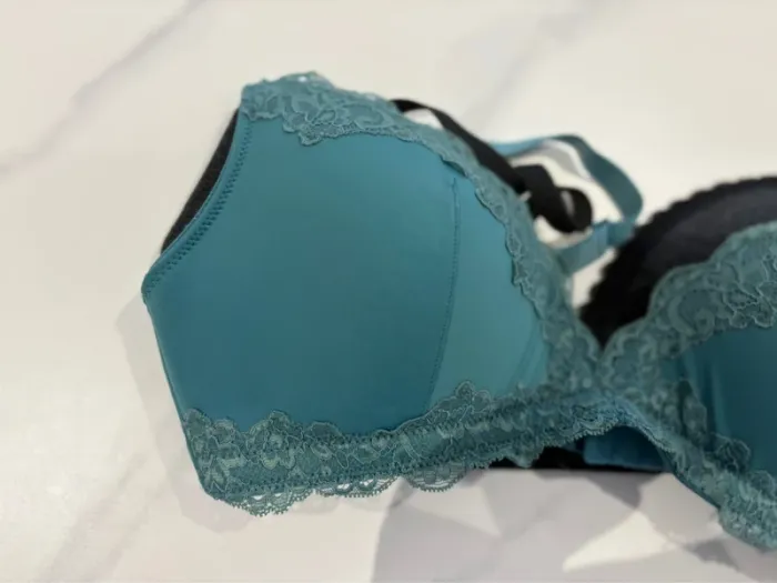 Soutien-gorge turquoise/vert Kiabi EUR 85C - photo numéro 8