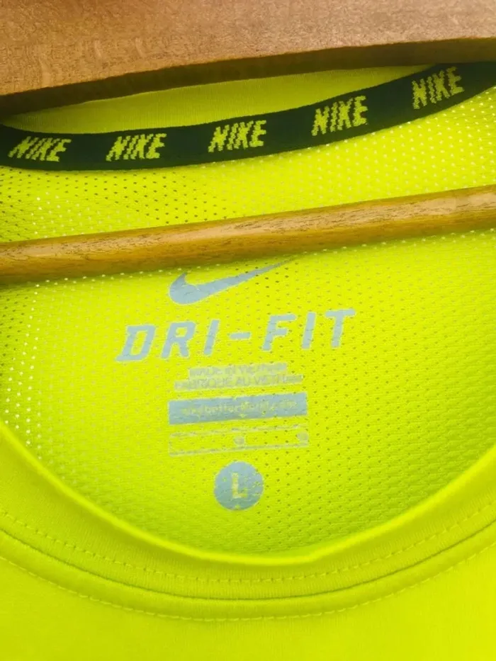 Nike T-shirt Dri-Fit yellow Mens L - photo numéro 3