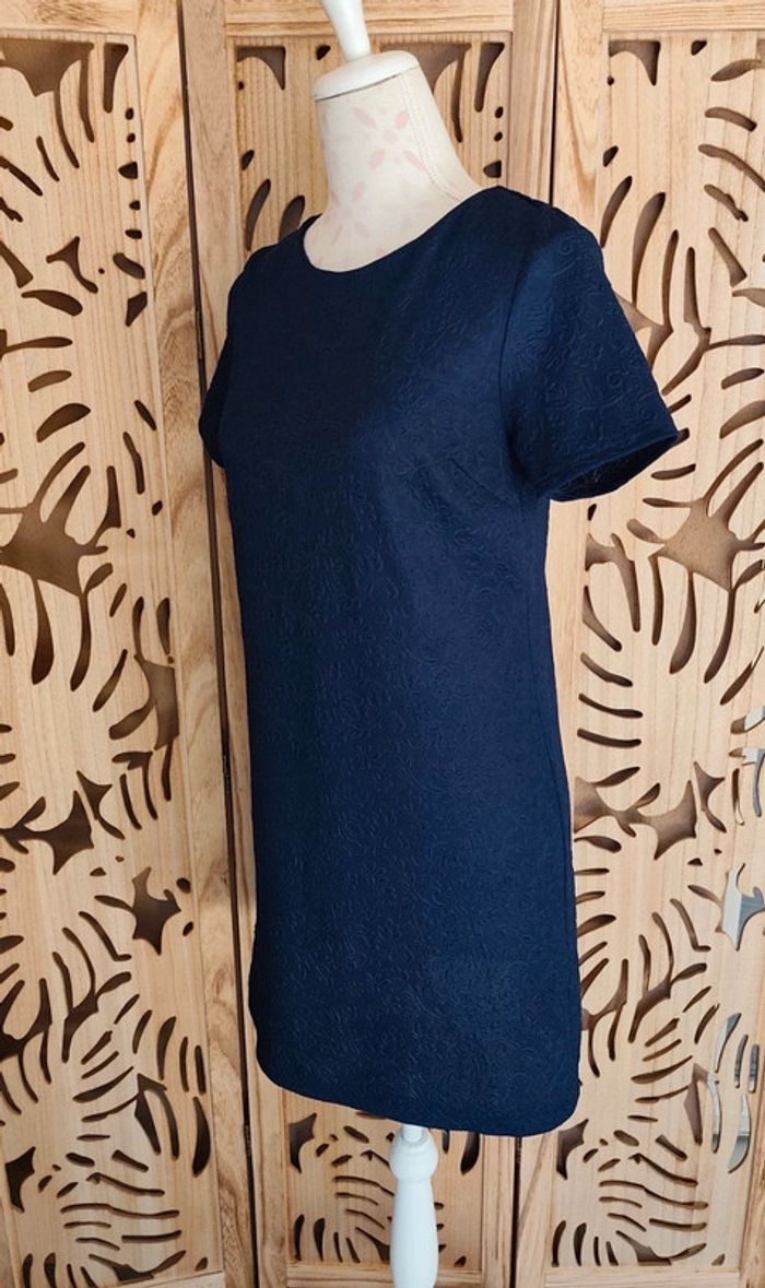 Mini-robe bleu marine à motif floral en relief Taille S Atmosphère - photo numéro 3