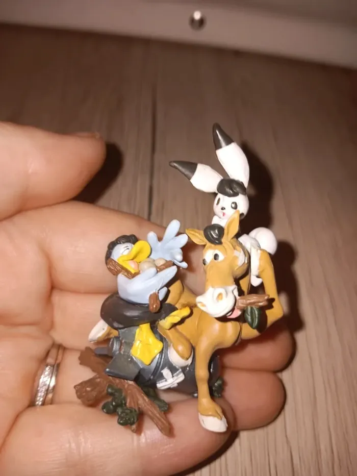 Petite figurine gashapon tezuka production