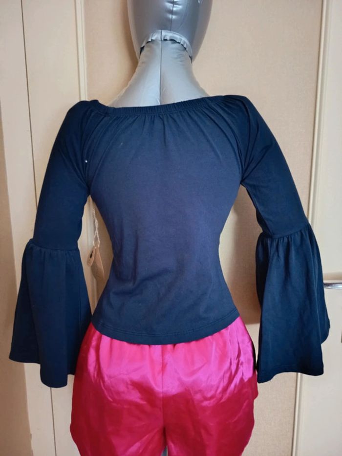 Crop-top manches en deux parties. Marque pick up a pineapple .(A 28) - photo numéro 3