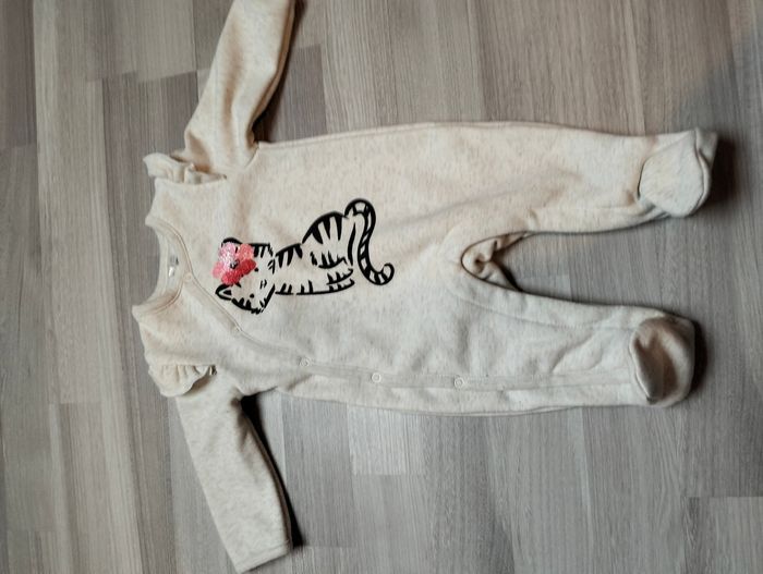 Lot pyjama 1 pièces - photo numéro 7