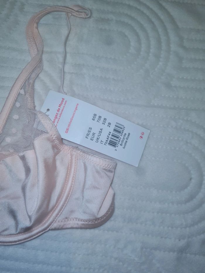 Jolie soutien gorge rose irisé brillant - photo numéro 4