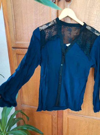 Blouse Chemise naf naf taille  38  avec  dentelle  i. Code  Y2k