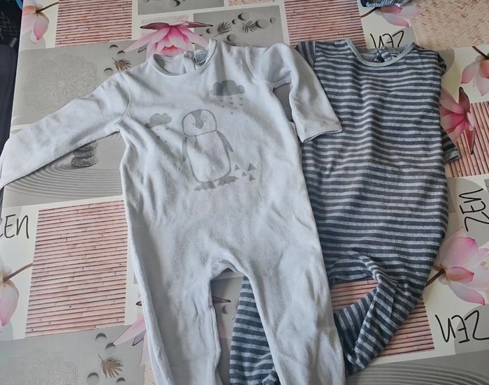 Lots pyjama avec pied - photo numéro 3