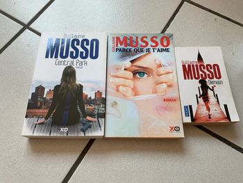 Lot livres musso