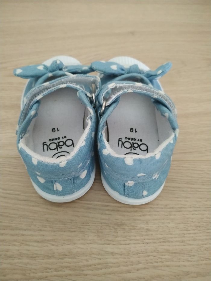 Chaussures T19 - photo numéro 3