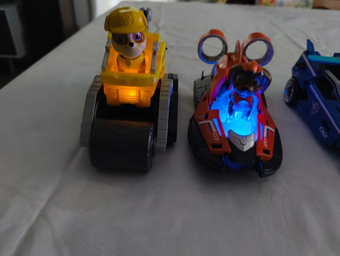 Lot véhicules lumineux pat patrouille - photo numéro 3