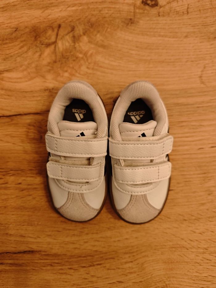 Adidas bébé - T.20 - photo numéro 2