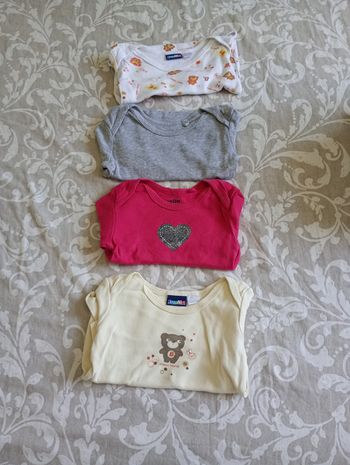 Lot de 4 bodies