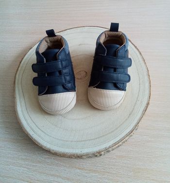 Chaussures bleues à scratch BB 6/12 mois