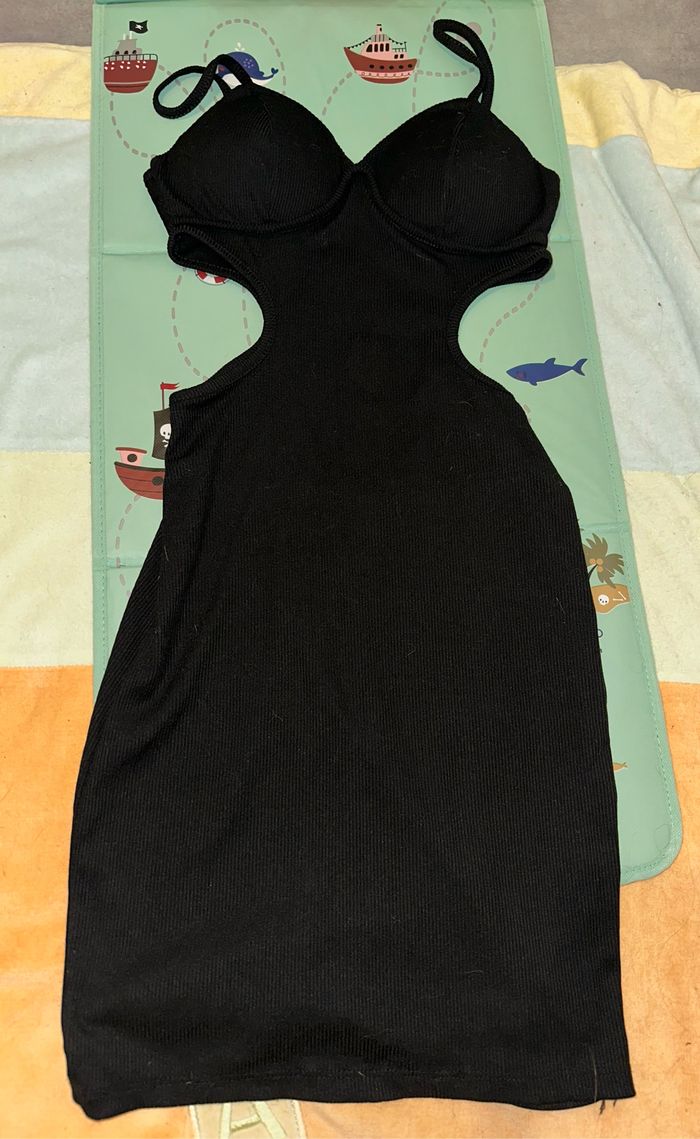 Robe noir d’été taille S - photo numéro 3