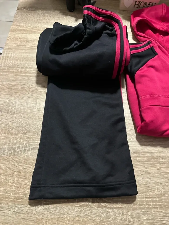 Survêt brodé Adidas - photo numéro 4