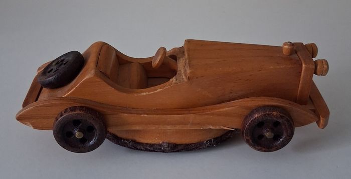 Mercedes en bois vintage de collection - photo numéro 1