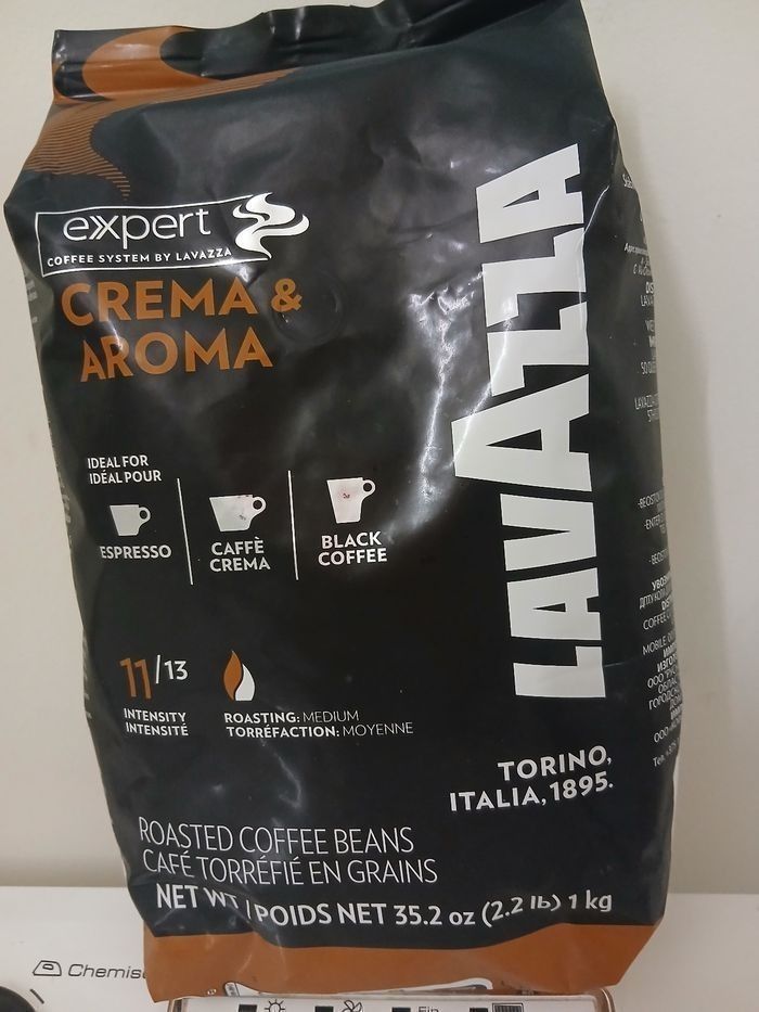 Cafe en grain 1 kg lavazza neuve - photo numéro 4