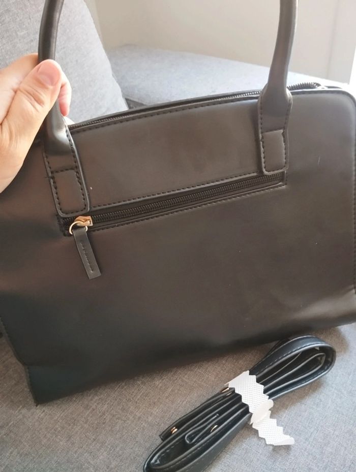 Sac a main noir - photo numéro 3