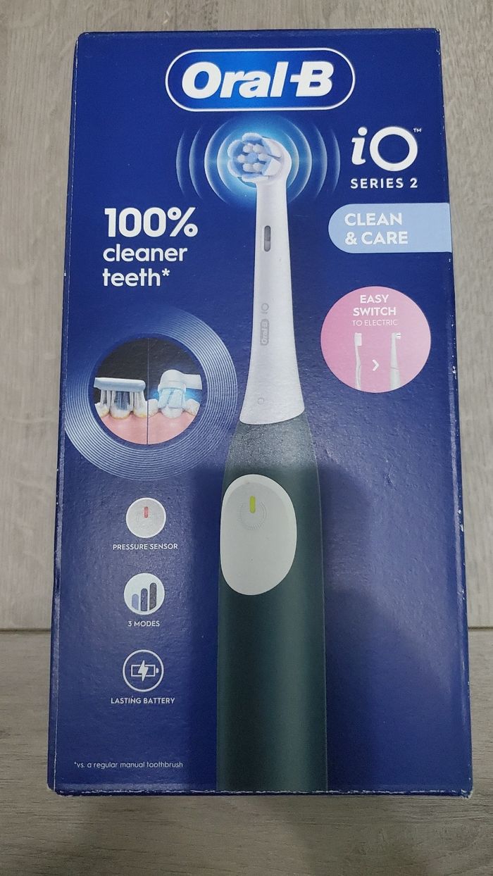 Brosse à Dents Électrique Oral B io2 Neuve.
