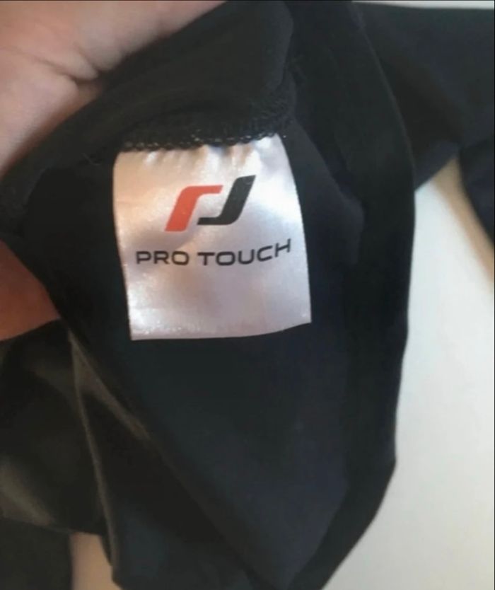 Sous pull thermique de sport garçon très bon état taille 7 ans couleur noir - photo numéro 5