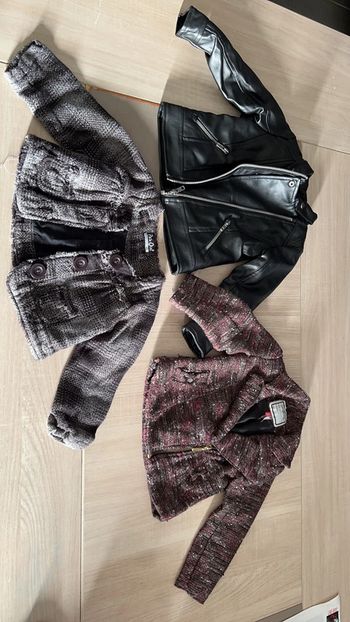 Lot de vestes fille 3 ans