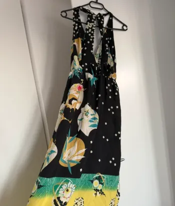 Jolie robe dos nu Zara S/36