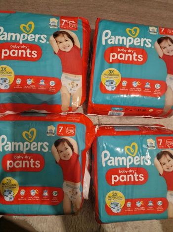 Lot de 4 paquet couche culotte pampers taille 7 116 couches