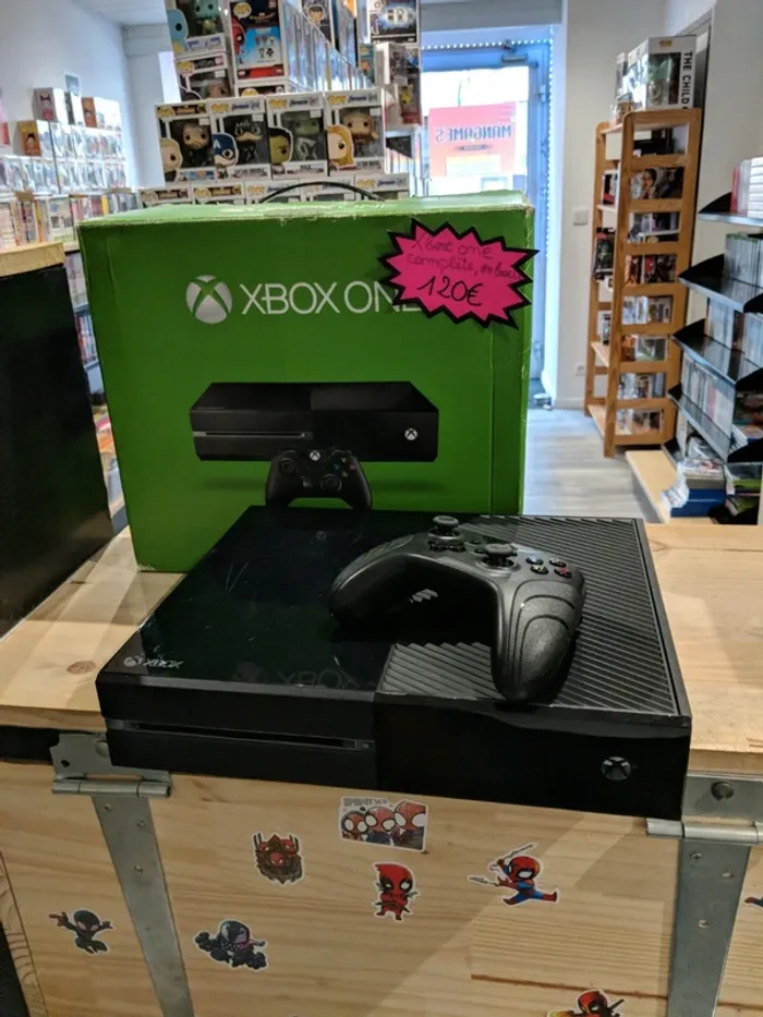 Xbox One en boîte + manette UnderControl