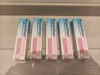 Lot 5 crèmes pommades bepanthen neuves