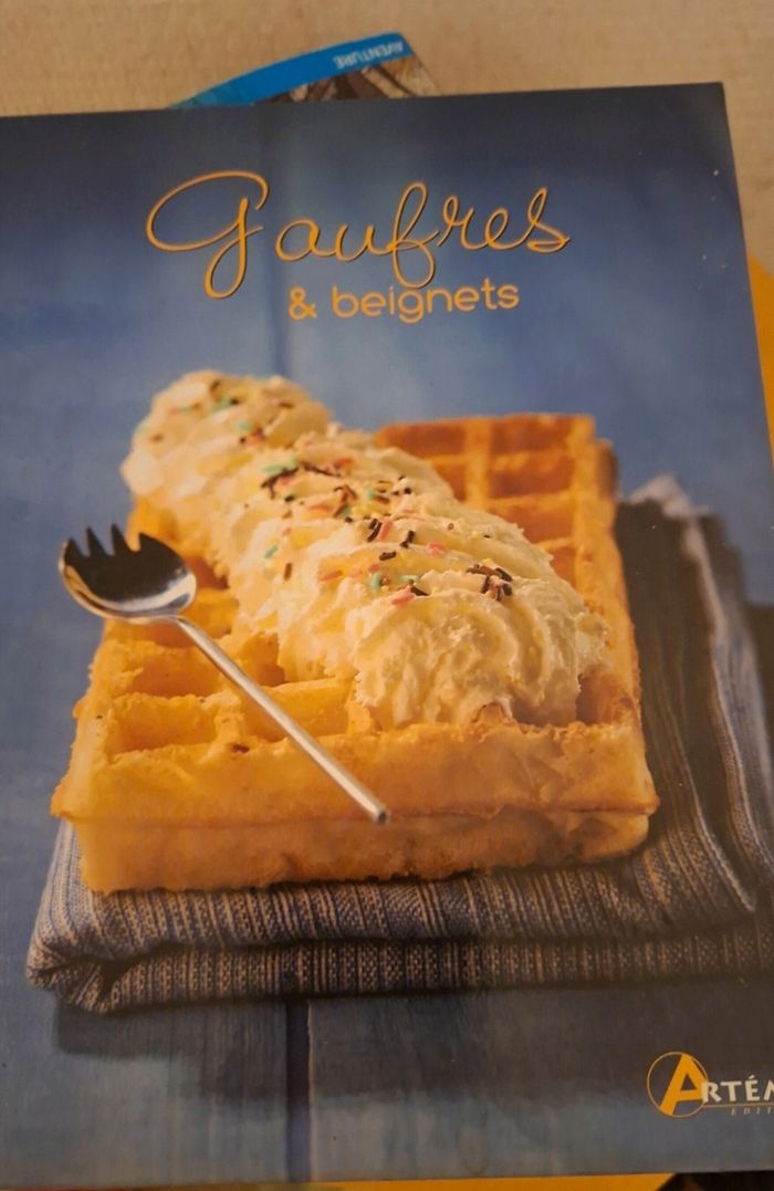 Livre gaufres et beignet