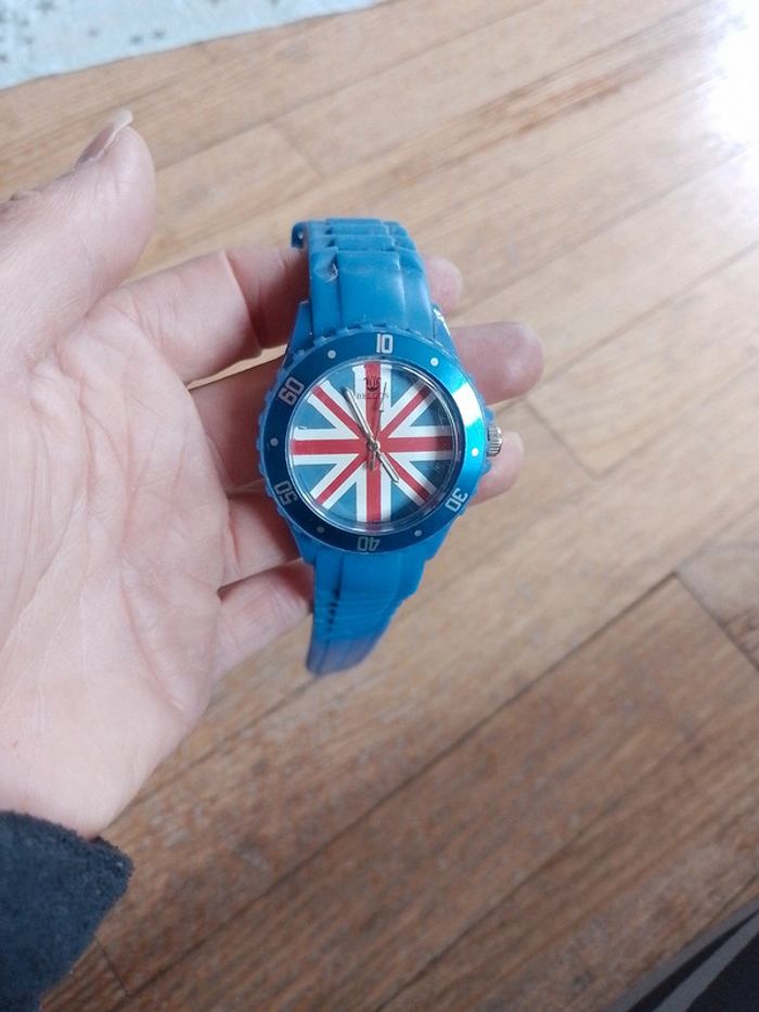 Montre bleu drapeaux Anglais 🇬🇧 - photo numéro 4