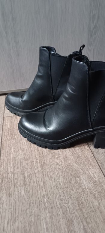Bottines noires gros talons