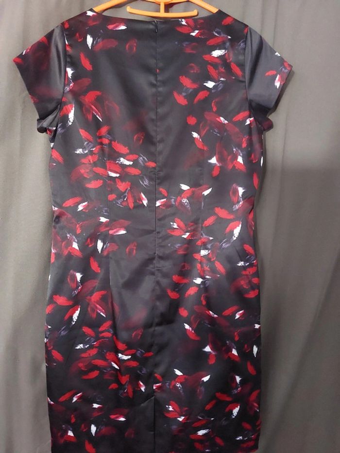 Très belle robe 👗 satinée 44 (XL) - photo numéro 2