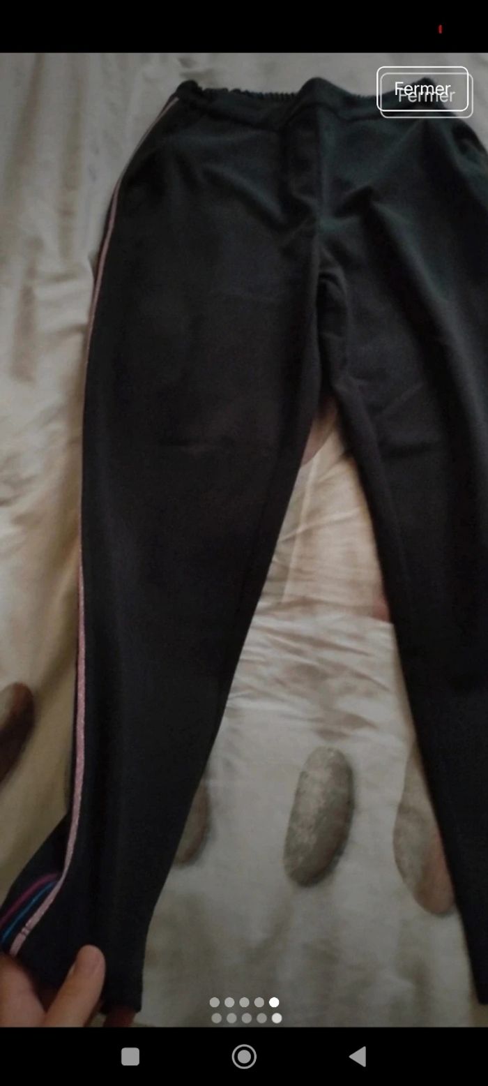 Pantalon noir Cache Cache avec bandes latérales de couleur - photo numéro 5