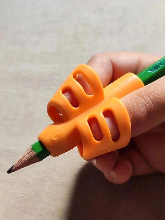 Correcteur de posture d'écriture en silicone souple - photo numéro 2