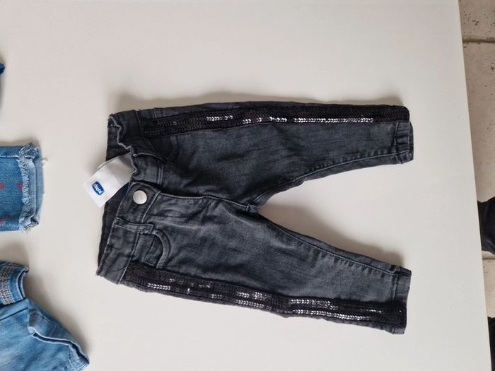 Lot 7 jeans 12 mois fille - photo numéro 2