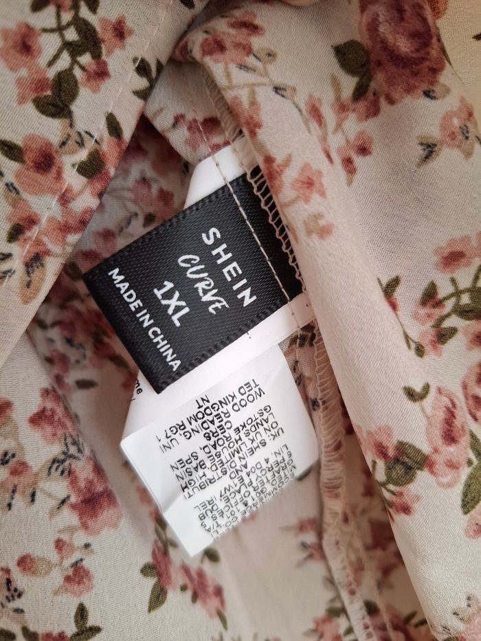 Débardeur fleurie shein 1XL - photo numéro 4