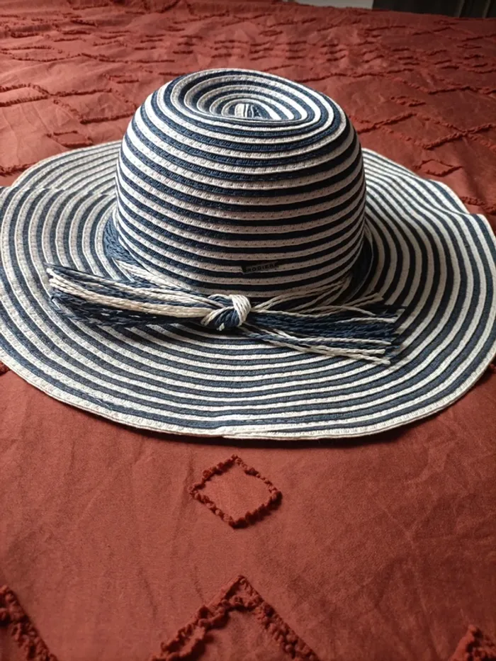 Joli chapeau Rodier taille 56cm - photo numéro 3