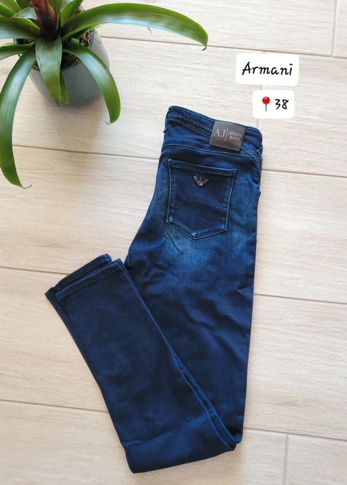 Jean Armani 38