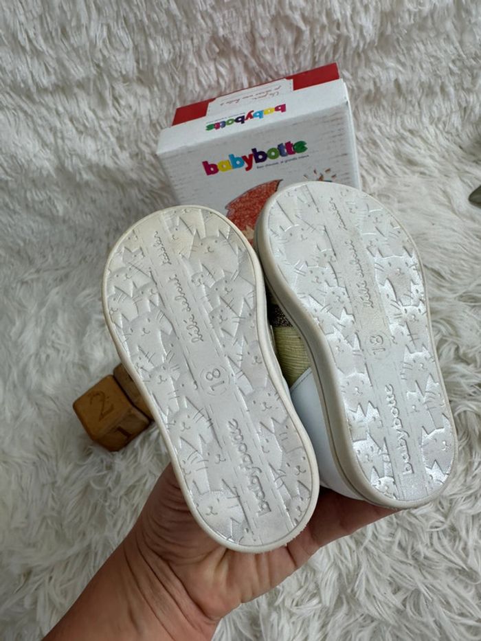 Paire de sandales Babybotte taille 18 - photo numéro 5