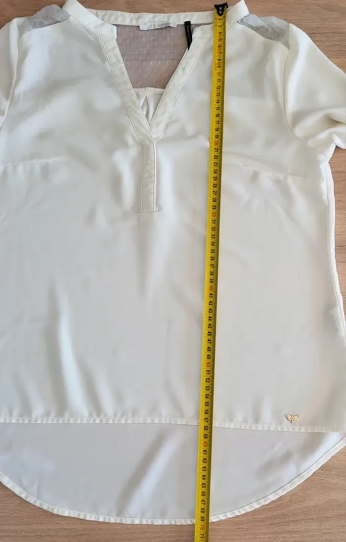 Blouse écrue manches longues détail voile et dentelle Taille M ou 38 - photo numéro 13